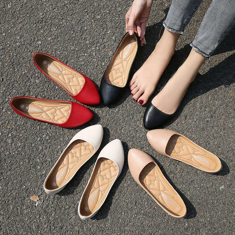 New flat heel pointed flat shoes Korean fashion light mouth large casual single shoes straight