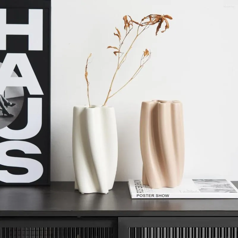 Figurines décoratives Vase en céramique abstrait simple et irrégulier Simulation Table florale Arrangement de fleurs Décoration de la maison Ornements