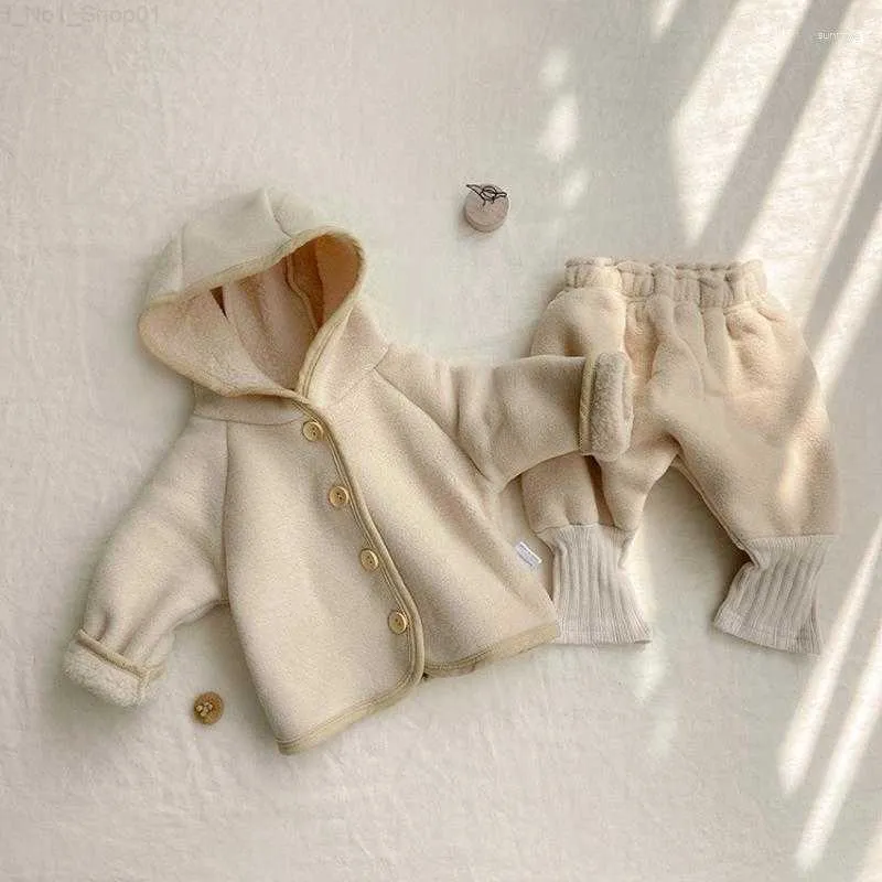 Kläduppsättningar Kläduppsättningar 0-24m Born Kid Baby Boy Girls Winter Clothes Set Hooded Fleece Warm Coat Top Pants Passar Tjock Jacket 2st Outfit Z230726