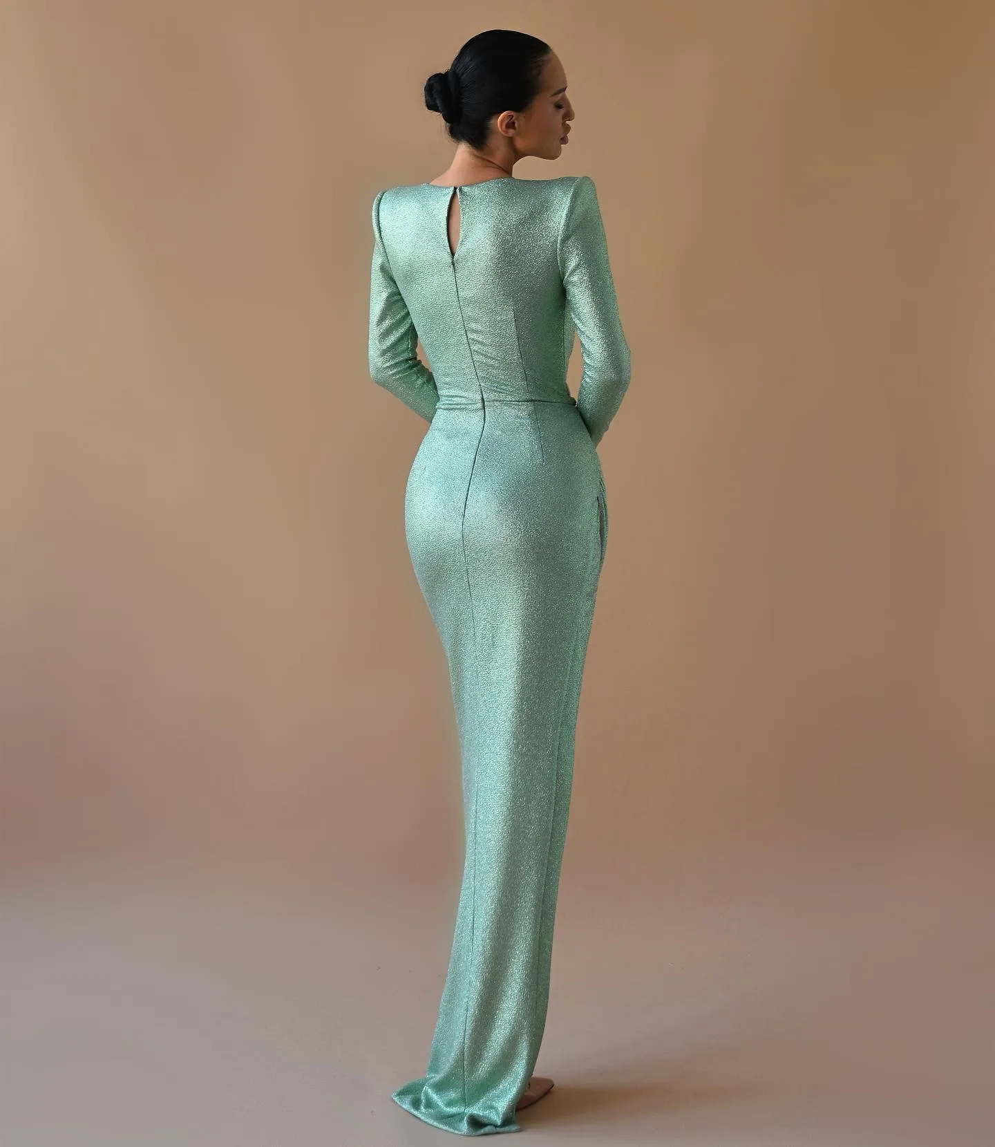 Mint Green Sequined Evening Dress V-Neck 3/4 Sleeve Sheath Column Sweep Train with Built-in Bra from Dhgate Evening Dresses - price 260.84 Mint Green Sequined Evening Dress V-Neck 3/4 Sleeve Sheath Column Sweep Train with Built-in Bra from Dhgate Evening Dresses - price 260.84