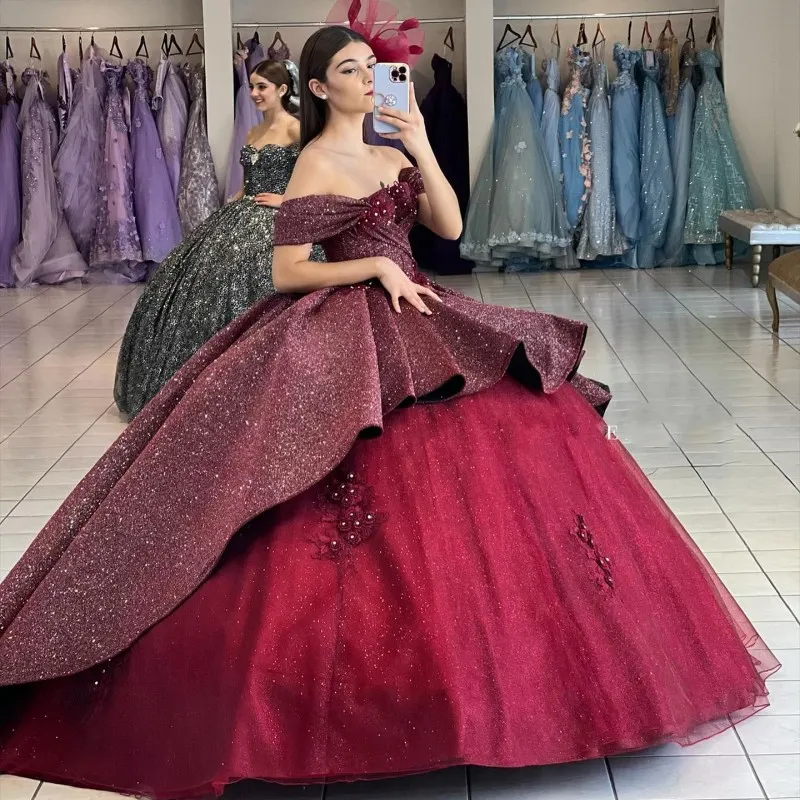 Haute Couture Vin Rouge Quinceanera Robe De L'épaule Princesse Applique Fête D'anniversaire Robe Cadeau Longue Puffy Jupe Page Formelle