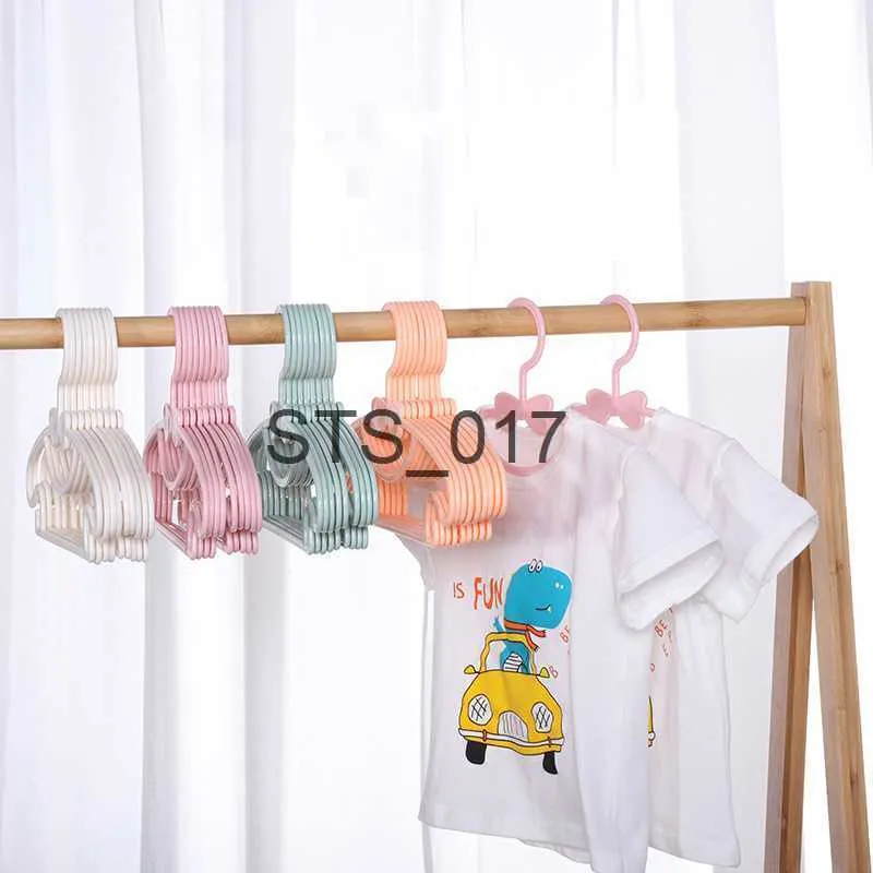 Cintres Racks Enfants Vêtements Cintres Racks Portable Affichage Cintres En Plastique Enfants Manteaux Cintre Bébé Vêtements Organisateur 5 PCS x0710