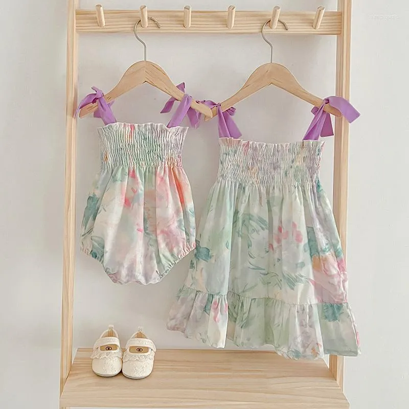 Vestidos para meninas Roupas para bebês Meninas Vestido de verão Estampa de flores sem mangas Bonito Sling Romper Princesa Combinando Roupas irmãs