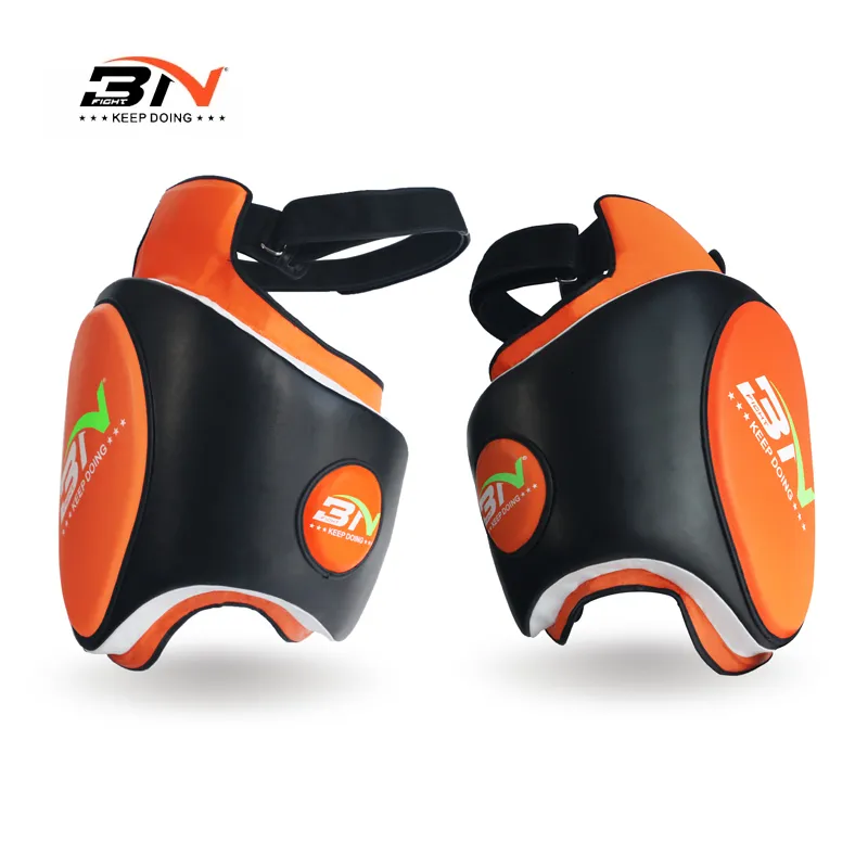 キックボクシングと芸術トレーニングのための太もも保護パッド キック