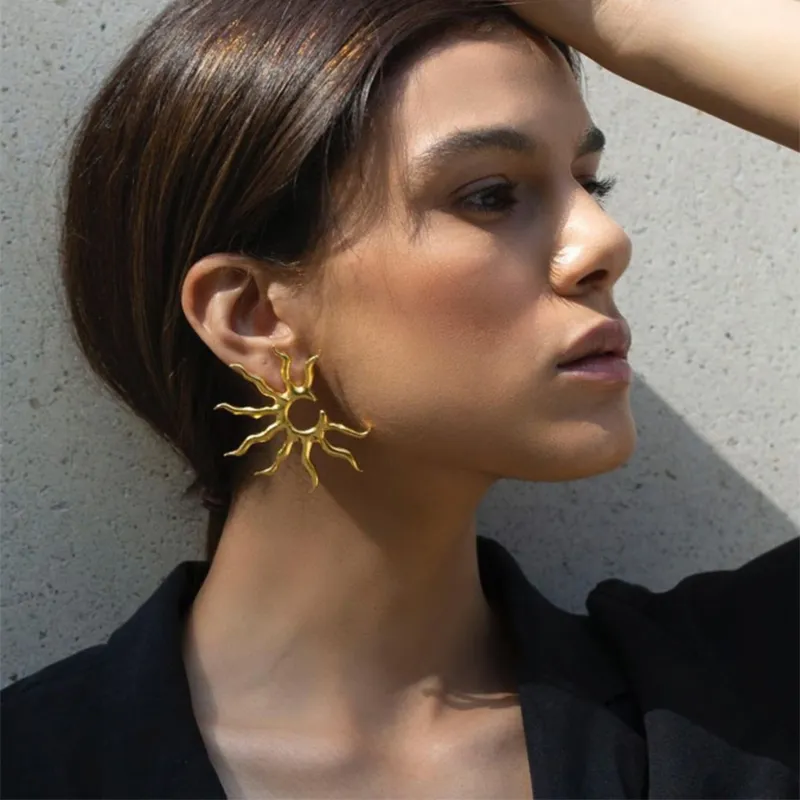 Stud exagéré Vintage boucles d'oreilles pour femmes couleur or Dangle Wild Sun EaringsFemale Fashion Jewelry 230726