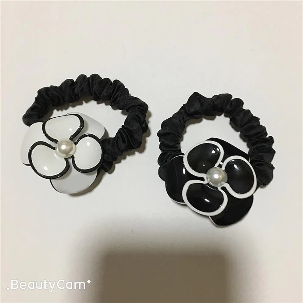 Party gifts fashion black and white acrylic C hair ring flower-shaped rubber band ice velvet head rope detachable for ladies favor264B