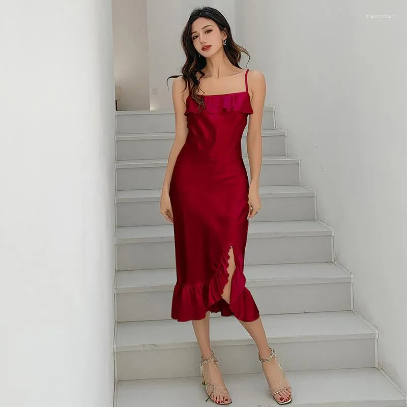 Women's Sleepwear 1 Burgundy Satin Nightgown Women Sexy Strap Nightdress Intimate Lingerie Sleep Dress Summer Sleepdress Dressing Gown