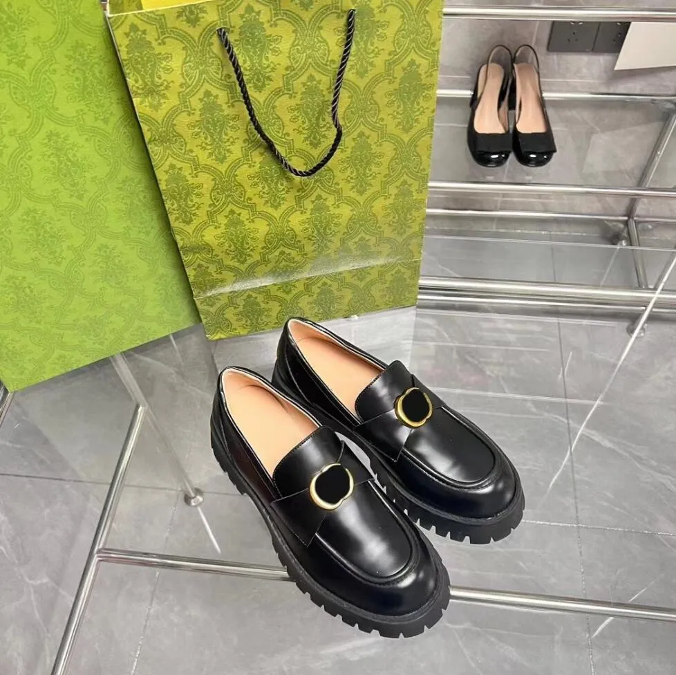 Klänningskor designer kvinnor avslappnade skor tjocka botten loafers svarta kvinnor klassiska affärer äkta läder skor metall spänne kvinnor tryckta loafers