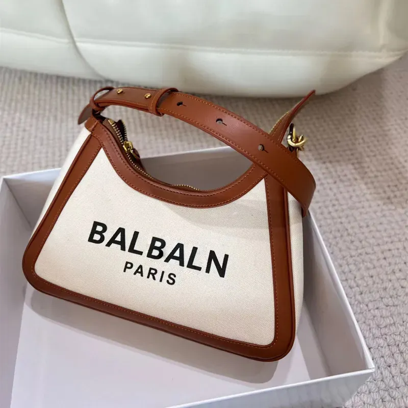 2023 Women Designer Hobo الكتف حقيبة اليد حقيبة قماش حقيبة جلدية عبور مصممي الجسم حقائب اليد Womens Crossbody حقيبة G2307274PE