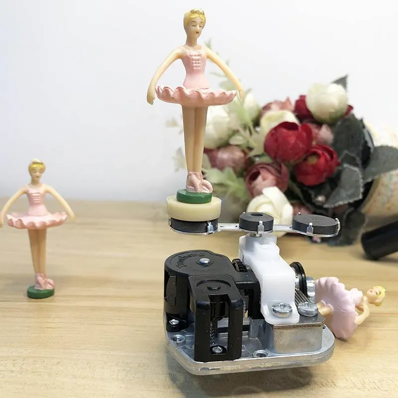 Skulpturer DIY Ballerina Music Box Mekanism med tre roterande magneter gåvor till födelsedagsjubileum Chritmas