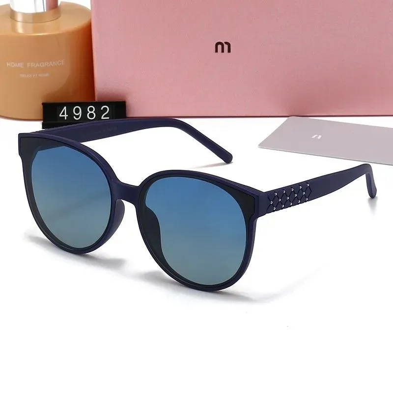 Óculos de sol de designer de moda de luxo para homens e mulheres retro polarizadores óculos ao ar livre armação de pc clássica senhora óculos de sol espelhos 5 cores com caixa 22