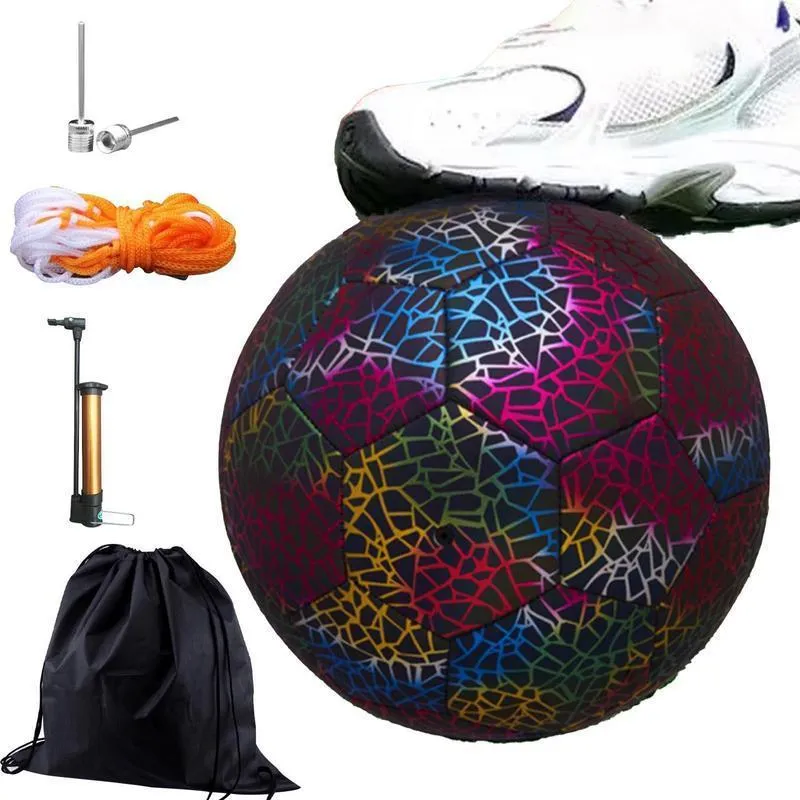 Autres produits de golf Glow In The Dark Football Ballon de football réfléchissant flexible Taille 4 5 Ballons d'entraînement scolaire avec doublure scellée Sports 230726
