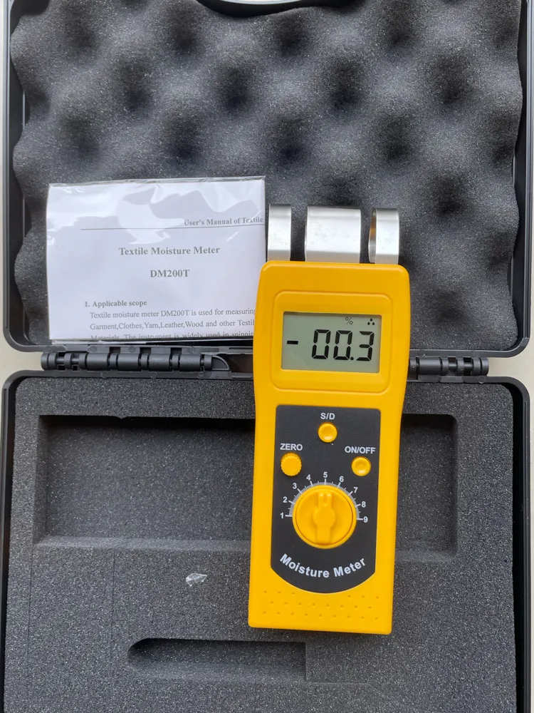 Tragbares Textil-Feuchtigkeitsmessgerät DM200T Hochleistungs-Feuchtigkeitstester Messbereich 0 ~ 50 % 4 digitale LCD-Anzeigen