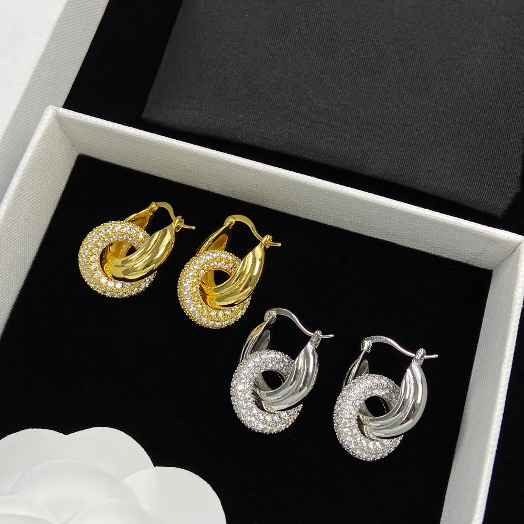 유럽과 미국 냉풍 금속 귀걸이 디자이너 귀걸이 프리미엄 디자인 가벼운 고급스러운 더블 풀 다이아몬드 이어링 주얼리