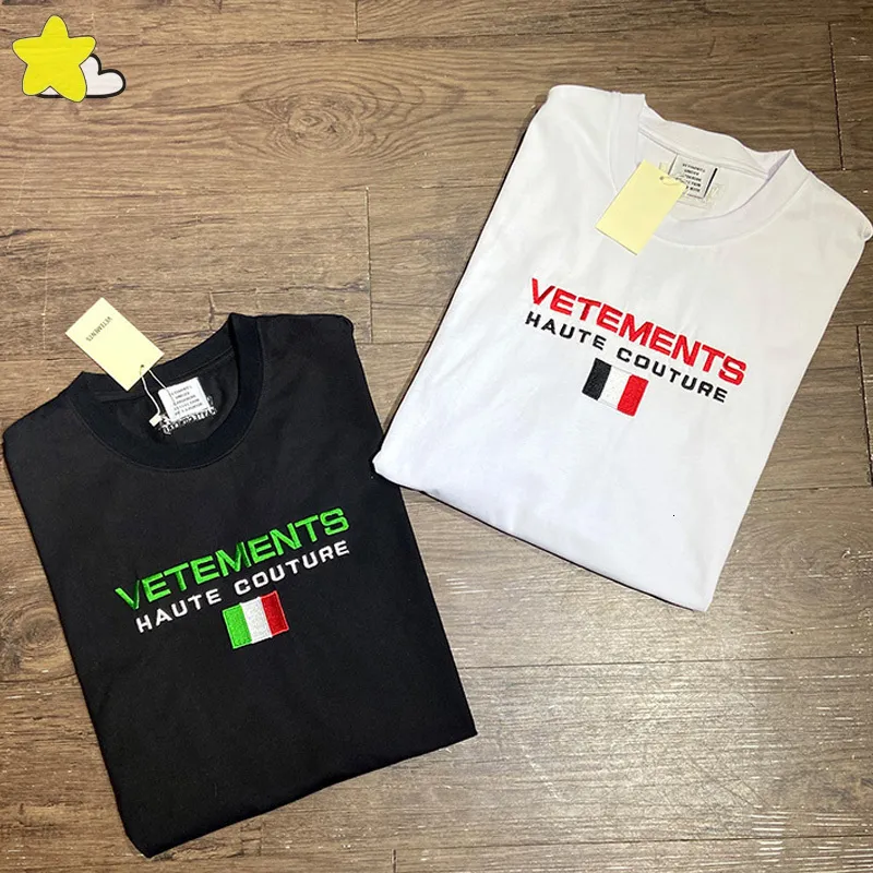 Men's T-Shirts Spring Summer Vetements Men Woman Loose Casual T Shirt 1 1 Embroidered Haute Flag Top Tee Classic VTM Short Sleeve 230726