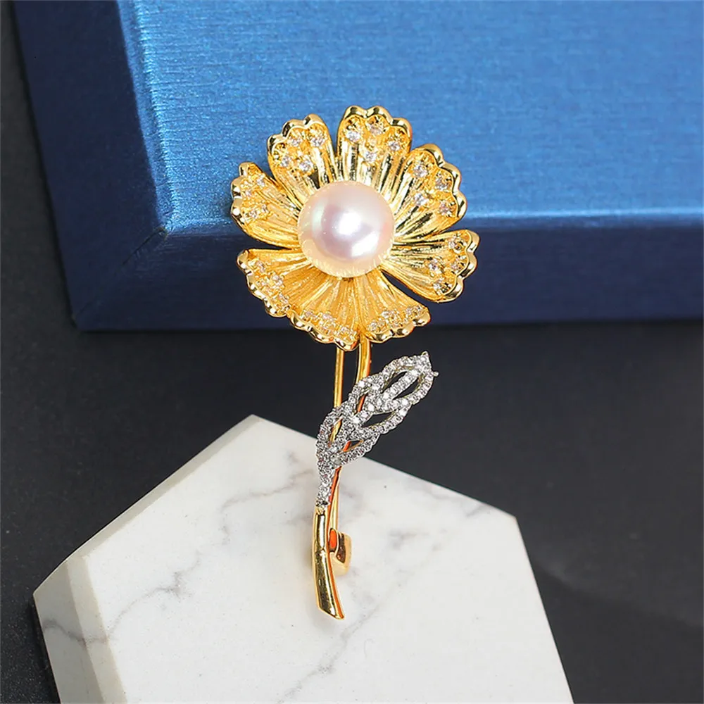 Spille Spille Accessori fai da te Delicata spilla di perle di girasole Spilla di alta qualità placcata in oro Microset Zircone Pin Corpetto Vuoto Supporto Donna 230727