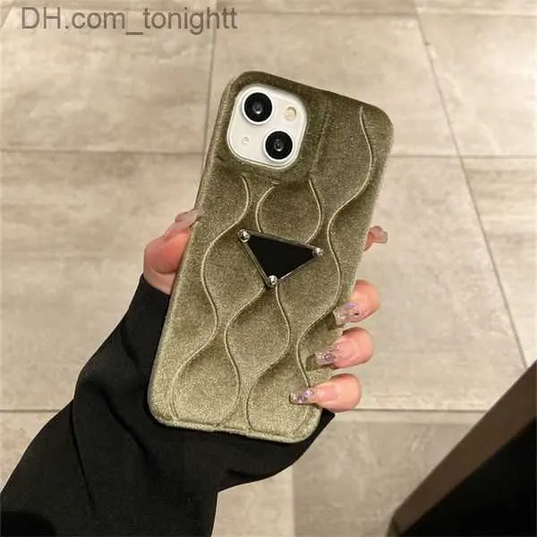 Capas de telefone celular Fluffy Designer Phone Case Velvet Wave Almofada para iPhone 14 Pro Max Plus 13 Promax 12 11 Xs Xr Fashion Cases Mulheres 2OGJC Z230727