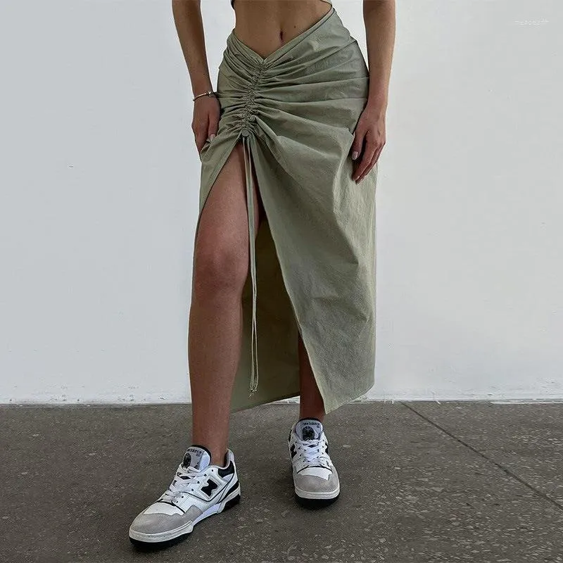 Юбки Y2K Плиссированная мода с низкой талией макси -юбка для шнурки.