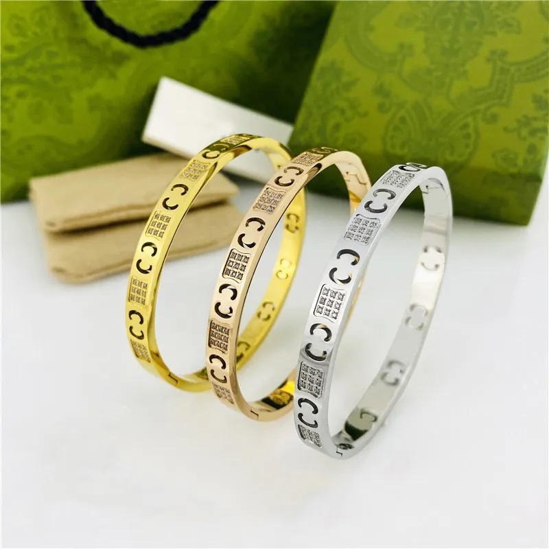 Designer Bracelets Luxury gold bangle cuff bracelet Jewelry Women men Hollow letter Bracelets Vintage Titanium Steel Never Fade Not Allergic Uniform size 17