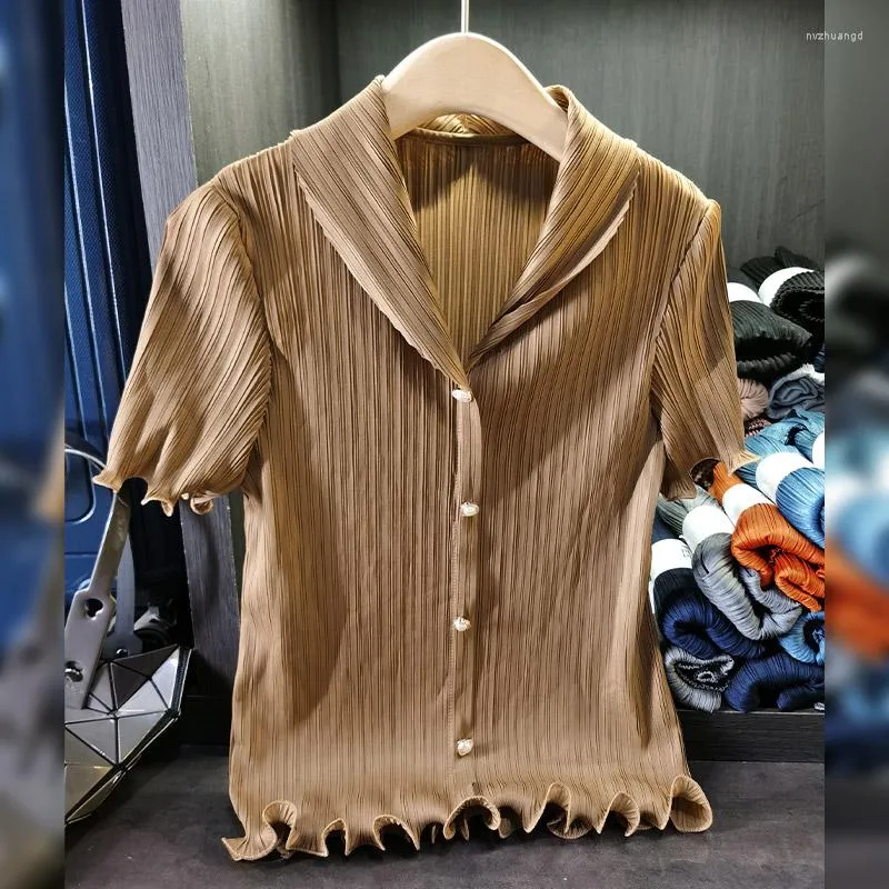 Camicette da donna Estate Miyake Pieghettato Moda Colletto Orecchio di legno Camicia a maniche corte Top sottili Giacca Donna Taglie forti Abbigliamento donna