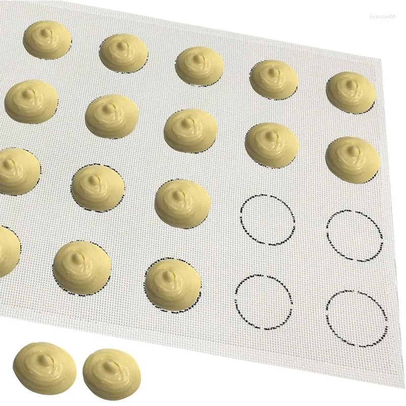 Baking Tools 340 540 00.7mm Silicone Mold 28 Cavity Non-Stick Round Thumb Cake Mat