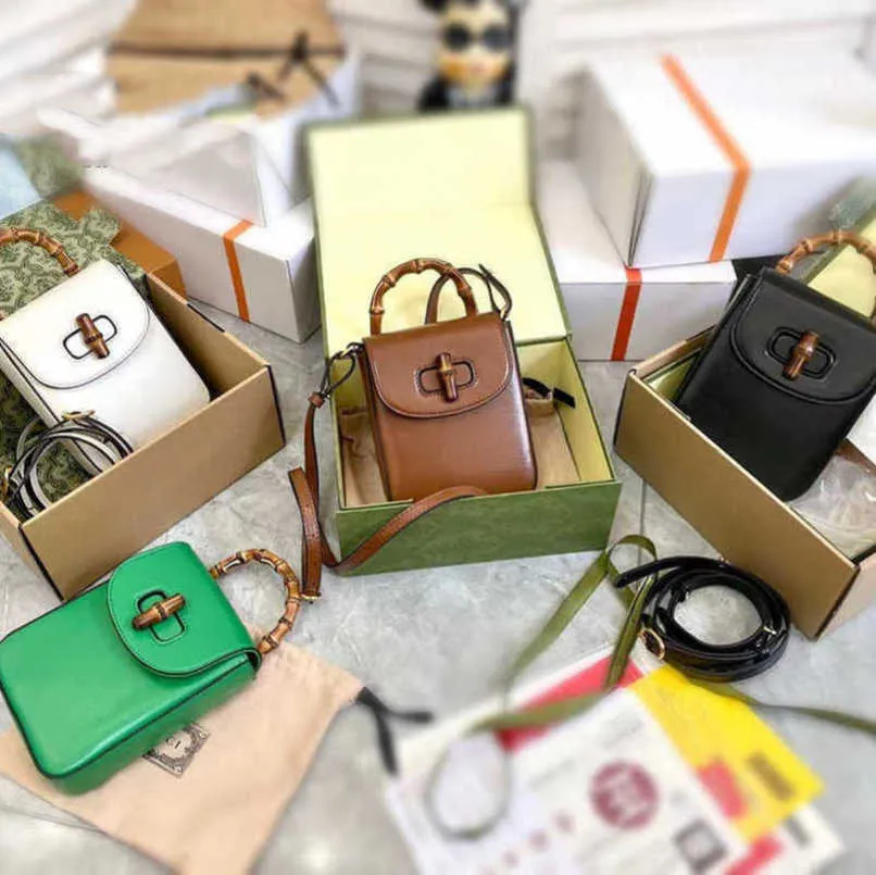 새로운 럭셔리 2023 공장 직접 판매 고품질 버클 카라멜 베이지 색 대나무 공동 휴대폰 가방