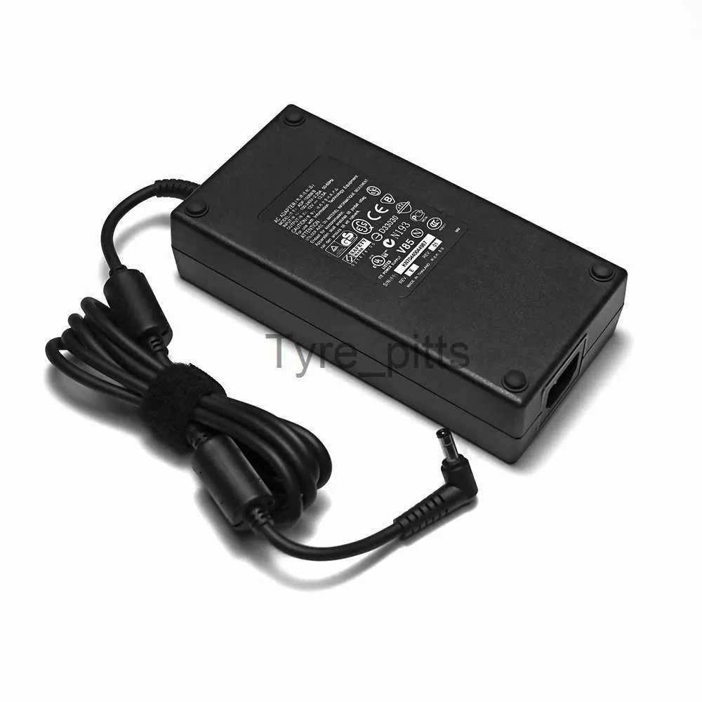 Overige Batterijen Laders AC DC Adapter DC 12V 12.5A 150W voor PICO BOX DC-ATX PSU HTPC Mini PC 12v 150w voeding voor LED strips x0723