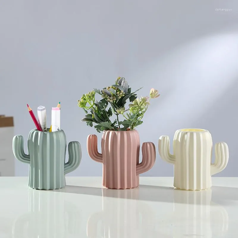 Garrafas de armazenamento Vasos de cactos nórdicos Vasos de flores modernos Decoração de interiores para casa Vaso de plástico suculento PE Planta Suporte de caneta decorativo