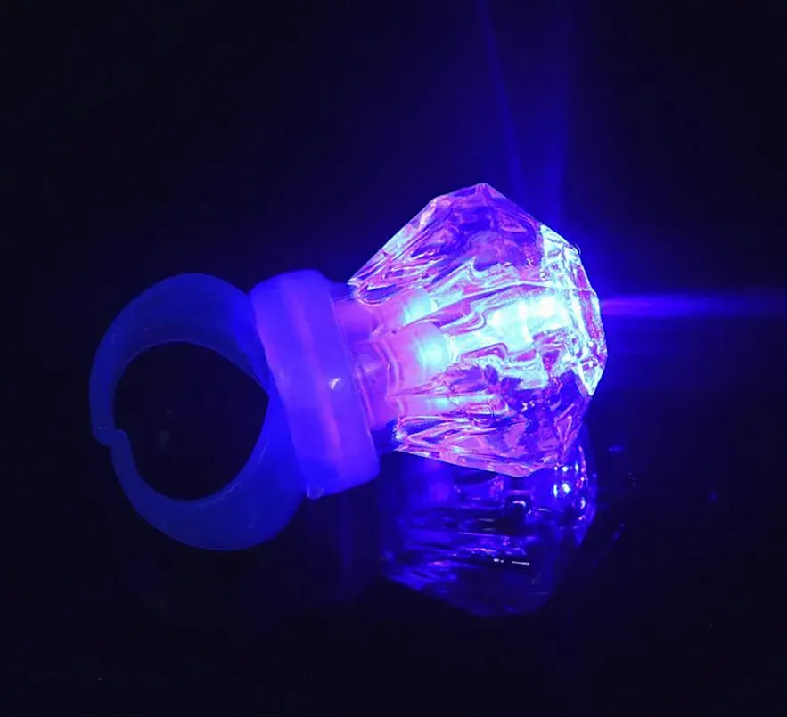 Light Up Sparkling Rings Bridal Shower Party Favors Kids Adults Flashing Plastic Diamond Bling LED Glow Ring for Birthday Bachelorette