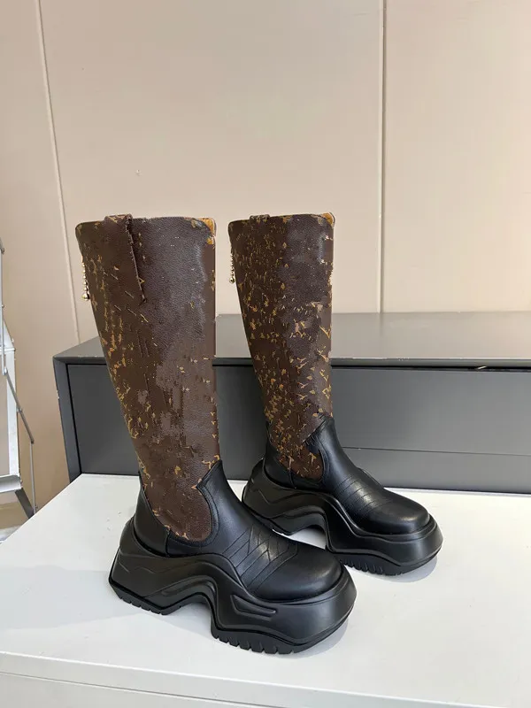Stivali da neve Designer Women Tasman Mini Platform Boot Fondo spesso Scarpe di lana scamosciata Moda donna Inverno Caldo Pelliccia australiana 0725