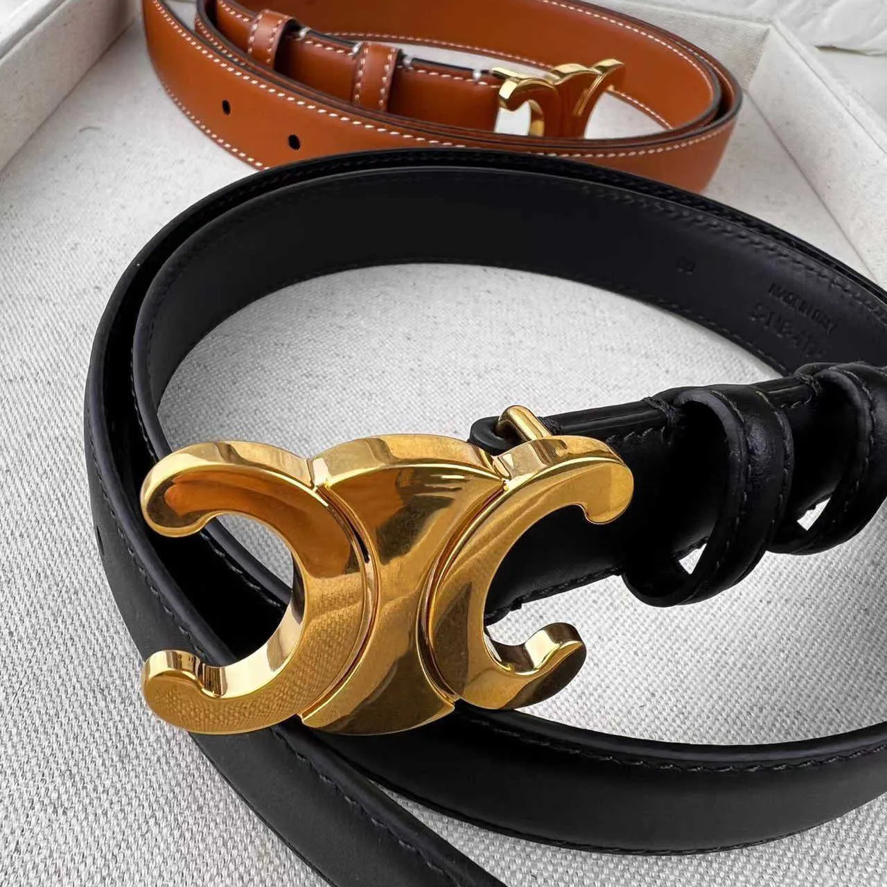 Luxury Celins Belt Designer Black Tan äkta läderbälte glänsande gyllene silverspänne vid förlust cinturon mujer bälte atriompheoe bälte bredd 2,5 cm 1,8 cm