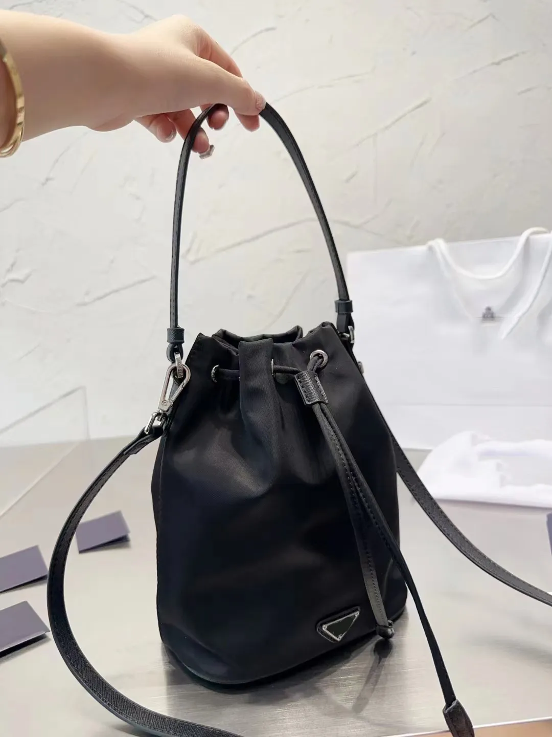 Designer Nylon Straw Bucket Bag For Women Stylish Sparkly Shoulder Bag ...