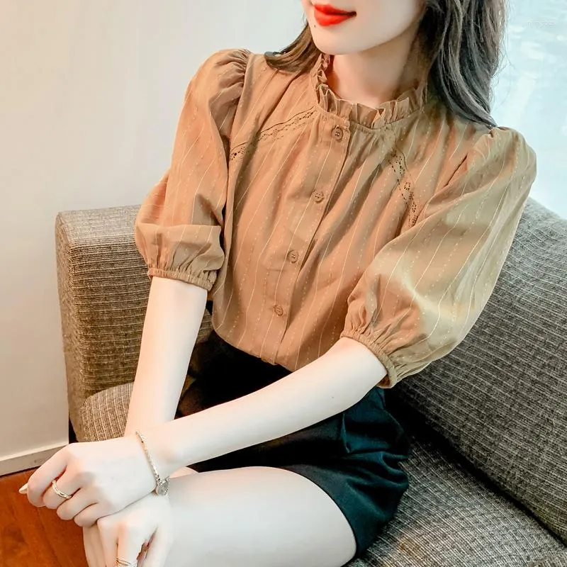 Kvinnors blusar Chiffon Woman Shirts Summer 2023 Stripes Loose Short Hidees Lace Top O-Neck Ladder Patchwork Clothing Ycmyunyan