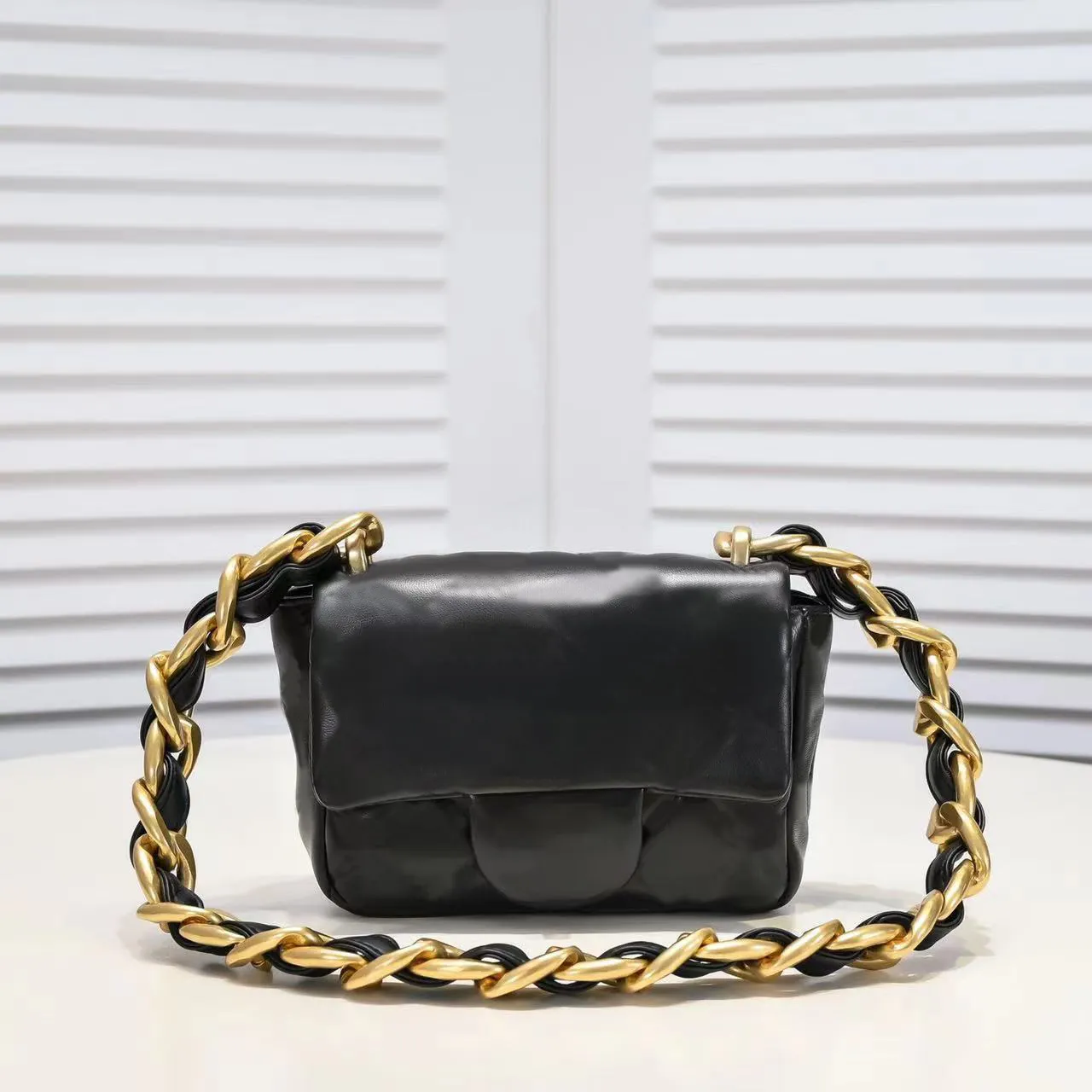 Designer Women's Shoulder Bag Chain Handbag Leather Crossbody Bag finns i olika färgerm3215