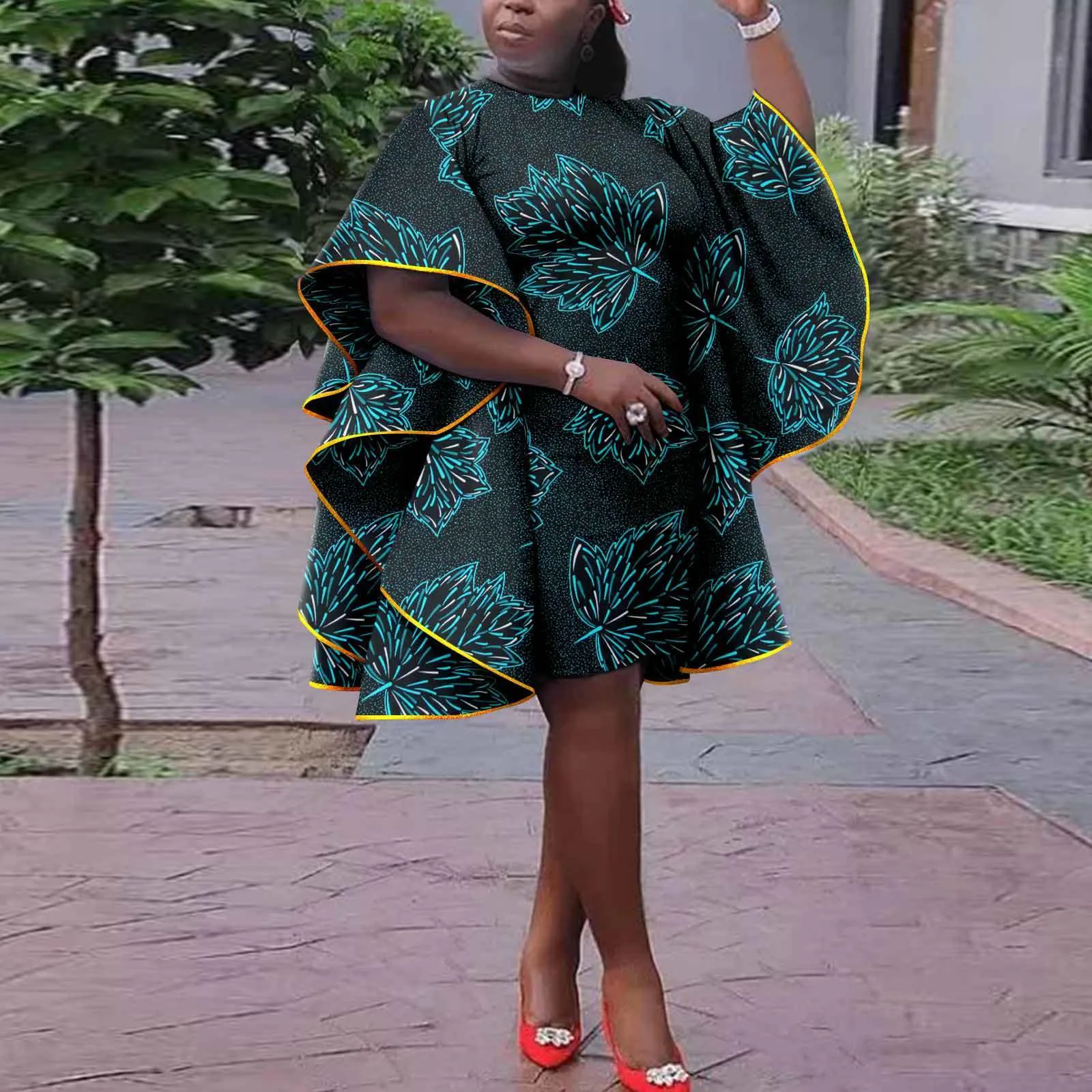 Robes de grande taille Afripride Africaine Taille des Femmes Ankara Imprimé Tissu À Manches Courtes Casual Confortable Or Garniture À Volants Robe A2225128 230727