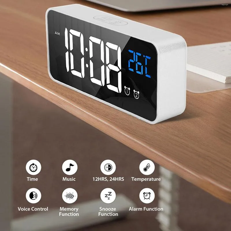 Horloges de table miroir LED musique réveil deux ensembles de bureau numérique à commande vocale rechargeable pour les chambres décor de chevet