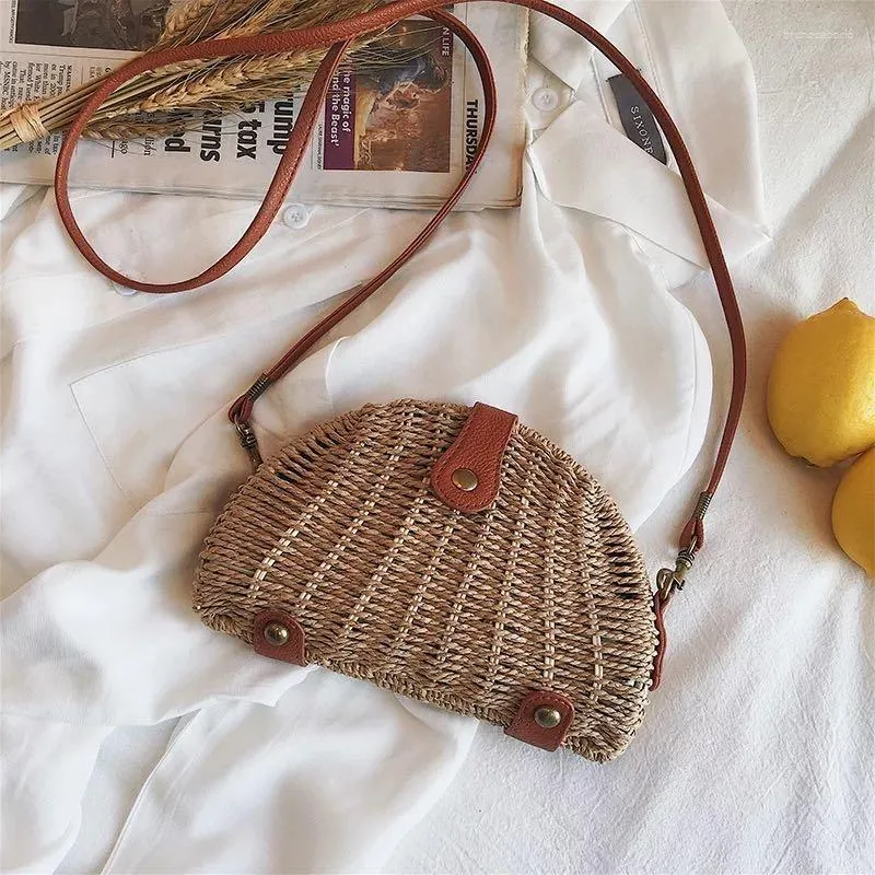 Bolsos de noche, bandolera informal de ratán de concha para mujer, bolso de hombro tejido de mimbre Vintage, monederos pequeños de Bali para playa de verano para mujer 2023