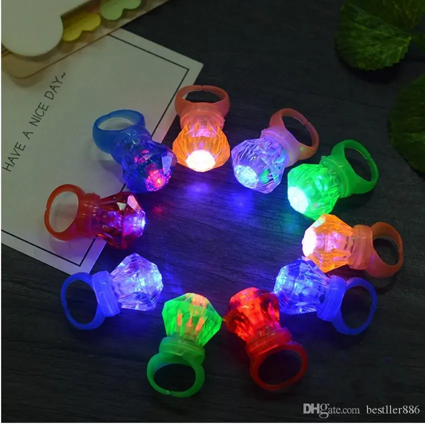 شكل الماس البلاستيكي LED حلقة إصبع ألعاب الإضاءة مزيج الألوان محاكاة الضوء