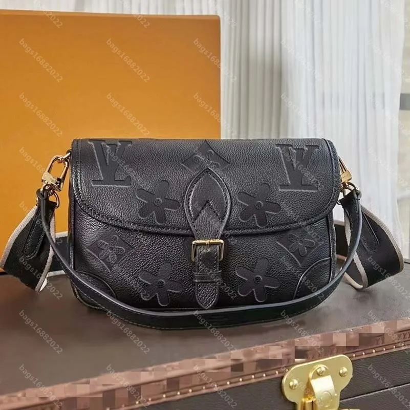 10A Top kwaliteit diane tas vrouwen een schouder crossbody tas designer handtas Reliëf lederen tassen louise viuton vutton Elegante en veelzijdige baguette tas portemonnee