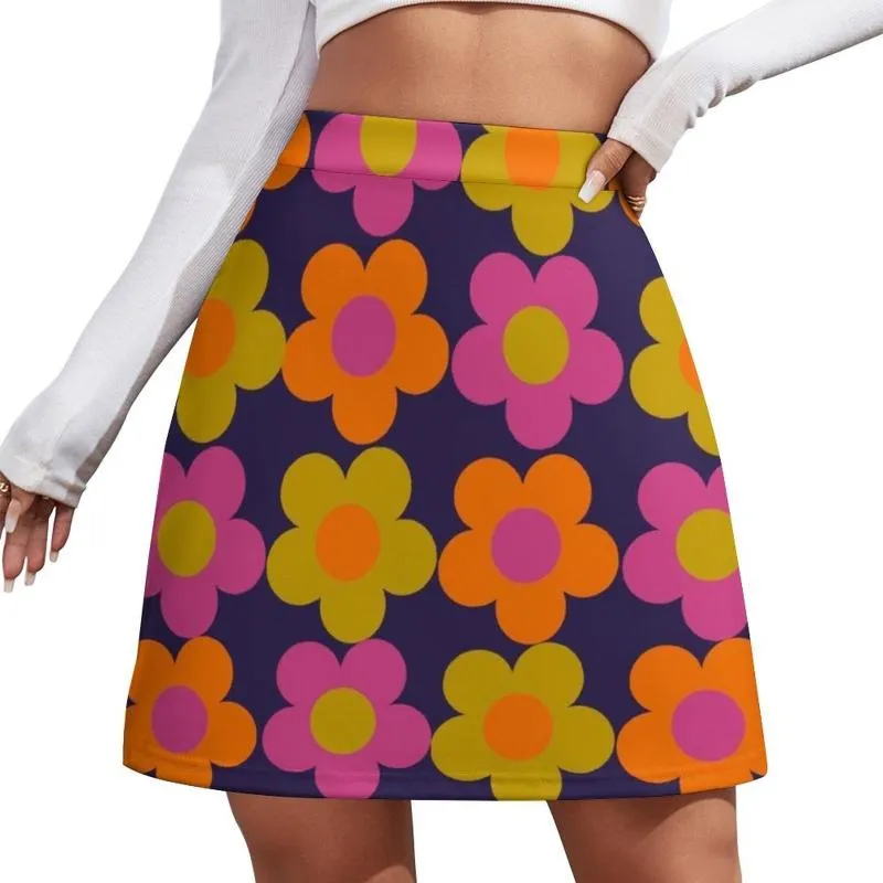 Jupes 1960s 60s Flowers Power Daisy Pattern Mini Jupe Korean Ladies Vêtements d'été