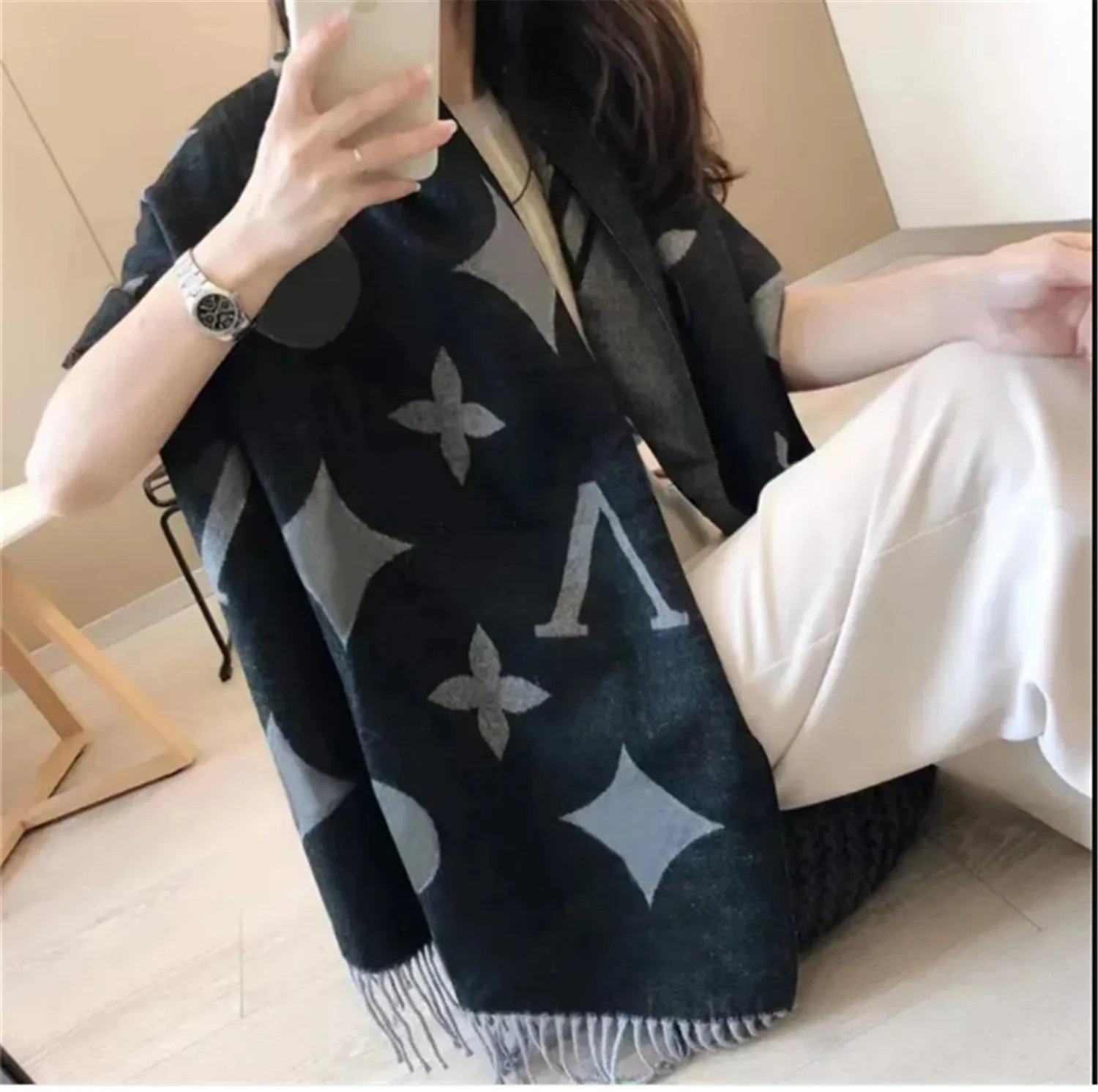 Luxury Cashmere Scarf Women Winter Warm Shawls and Wraps Design hästtryck bufanda tjocka filt halsdukar