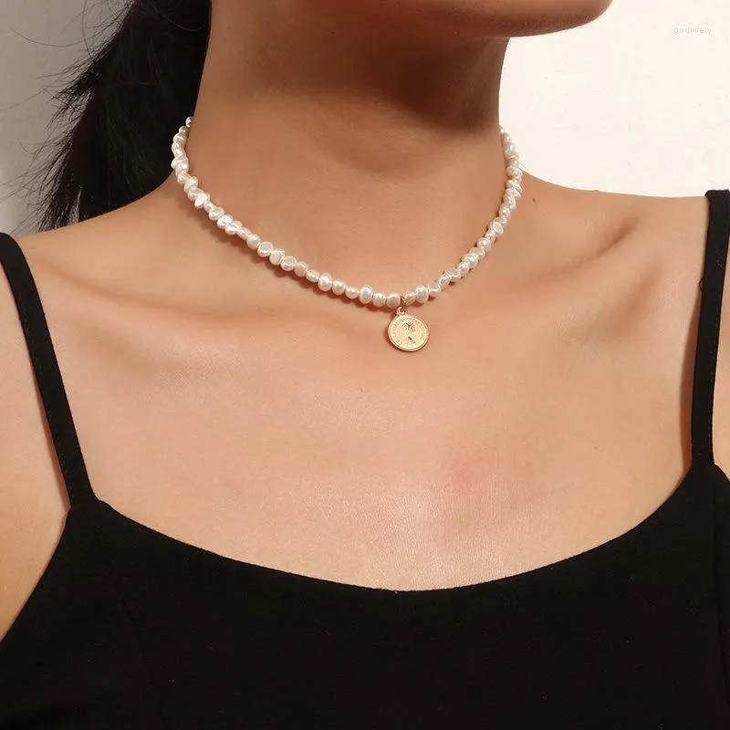 Choker Vintage Perlenkette für Frauen, eleganter Barock-Münzenporträt-Anhänger, Weihnachtsgeschenk, Schmuck