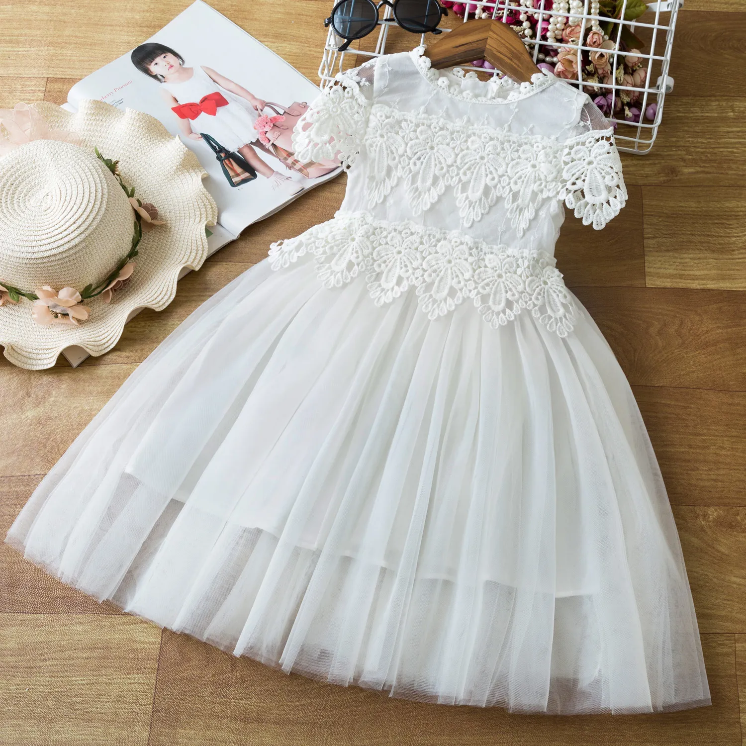 Girl's Dresses Elegant Lace Flower Girl Wedding Dress Kids White 1st Communion Tulle Clothes Baby Girl Birthday Evening Party Princess Clothes 230729