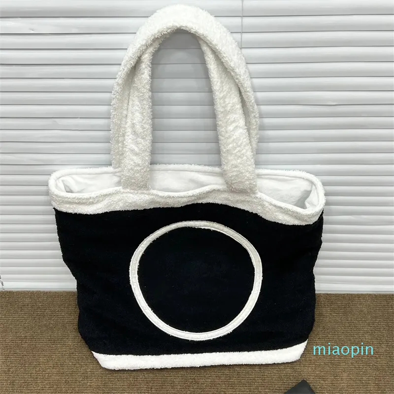 2023-Womens Woolen Fur Totes Bags Classic Black With White Handle Large Capacity Shopping Shoulder Designer Luxury Handbags With Mini Coins Wallets 46x38x15CM