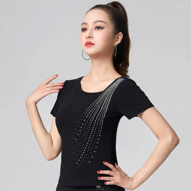 Stage Wear Style Latin Dance Top Abbigliamento moderno da donna Diamanti alla moda a maniche corteC Pratica standard nazionale