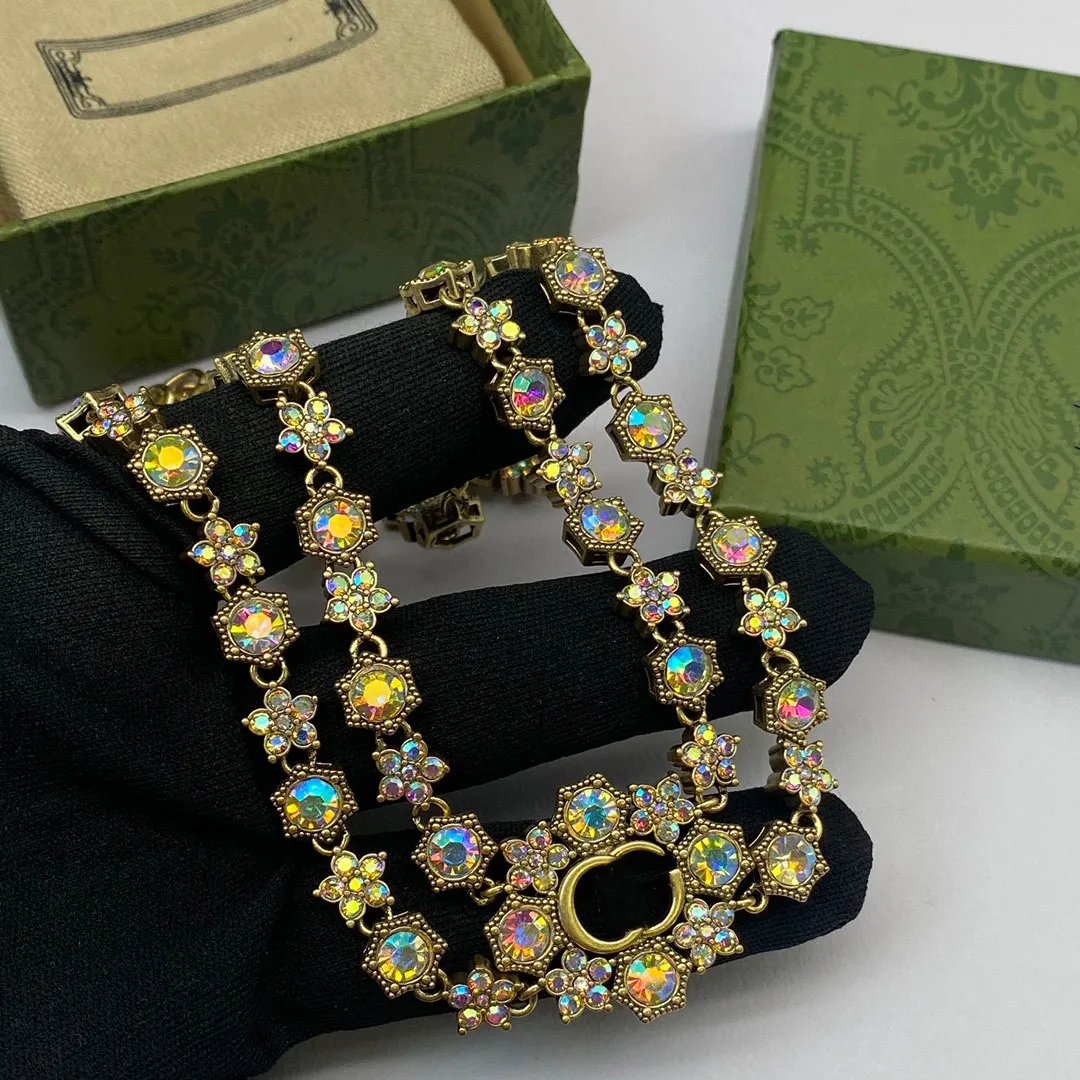 Nouveau collier et bracelet de créateur ras du cou en diamant pour bracelets à lettres unisexes chaîne en or colliers à breloques