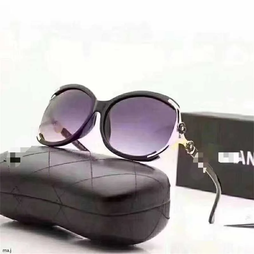 50% OFF Wholesale of sunglasses New Camellia Korean Edition Fashion and Popular Hollow out Large Frame Sunglasses Full Set Gift Box Packaging