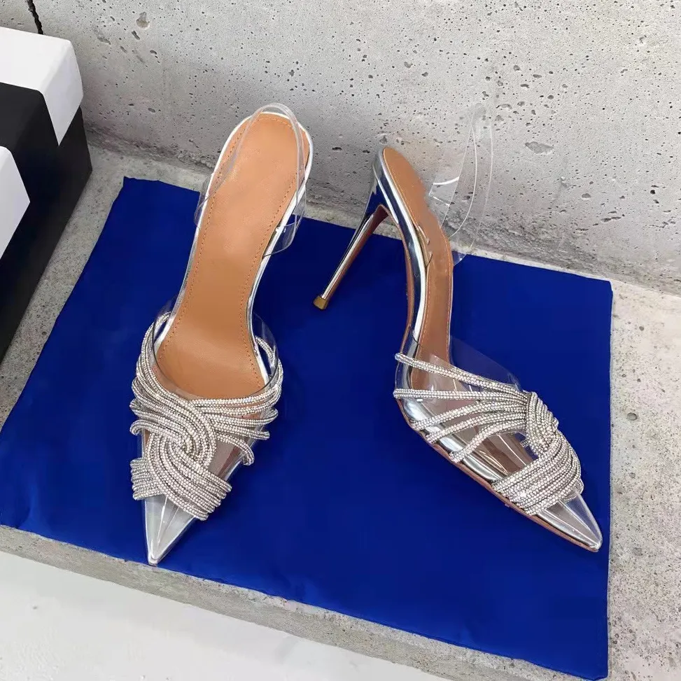 Klädskor designer märke kvinnor pumpar strass höga klackar transparenta sandaler slingbacks pekade tå party brud bröllopskor damer 230729