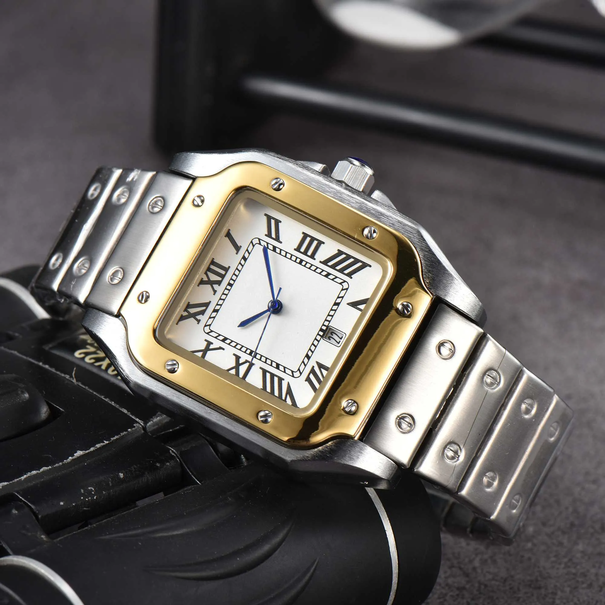 Hot Fashion Vintage Classic Square Collection Man Watch Economy Designer Luksusowe zegarki projektantów Kwarc Ruch Opcjonalny zegarek bez pudełka