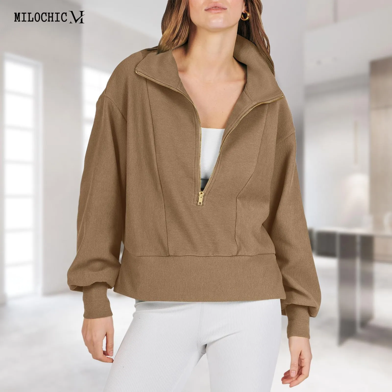 Sweat à capuche pour femme Sweat-shirt à col rabattu pour femme Couleur unie Pull survêtement Demi-fermeture éclair Versatile Fente latérale pour les vacances Sports de plein air 230728